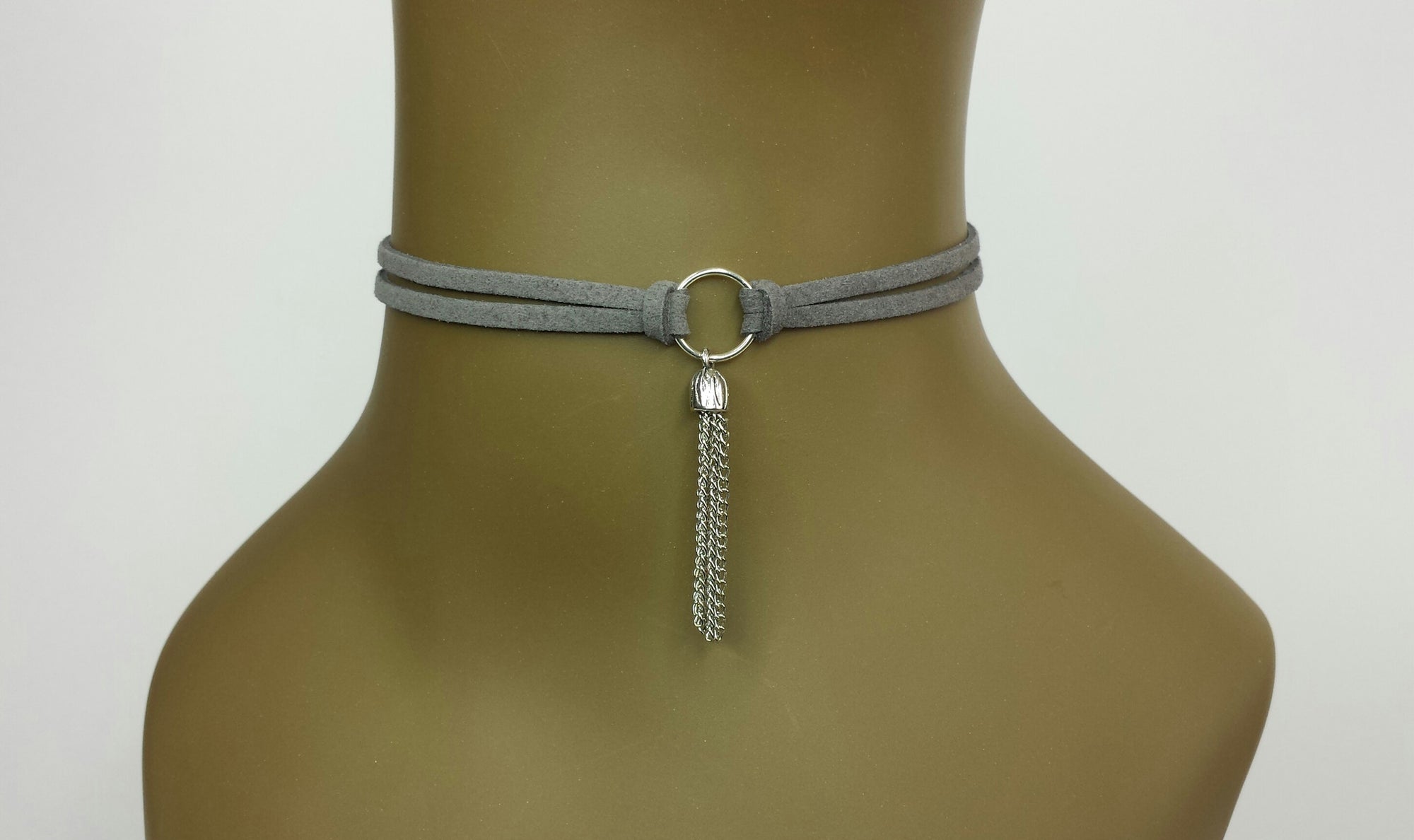 Chain Tassel Grey