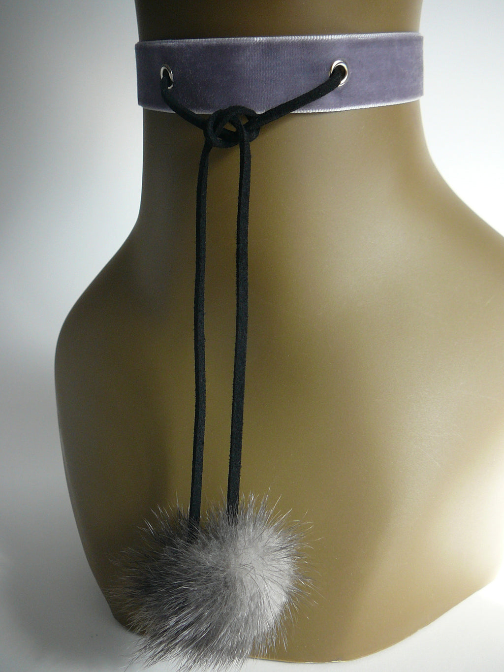 Velvet w/fur pom