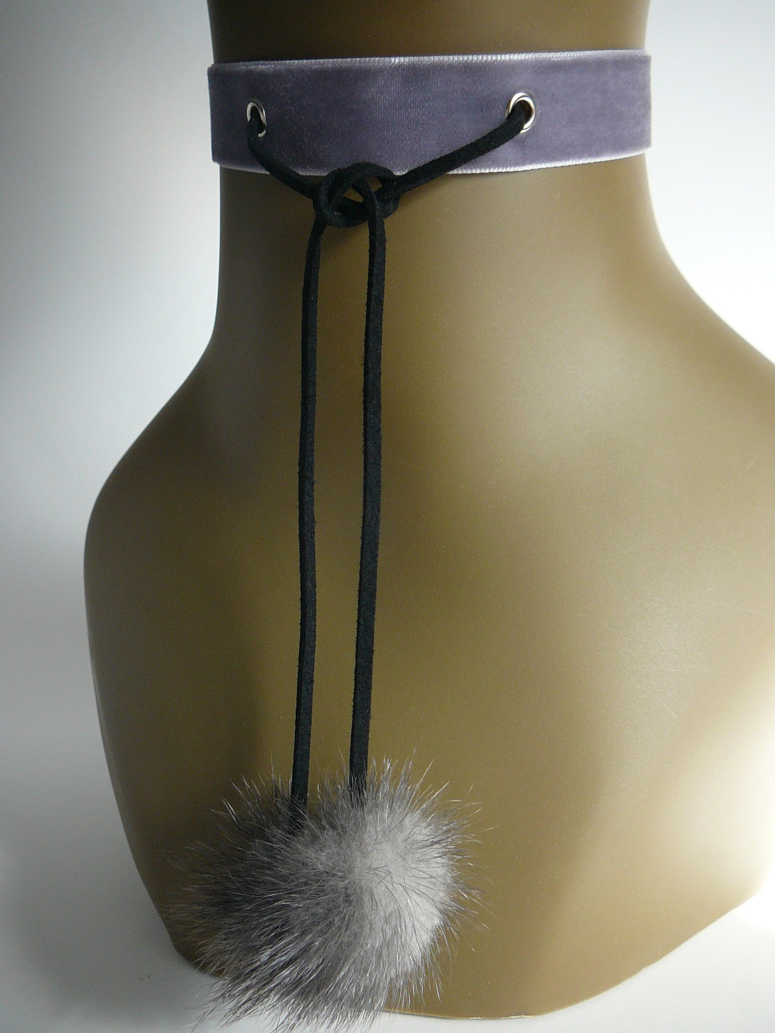 Velvet w/fur pom