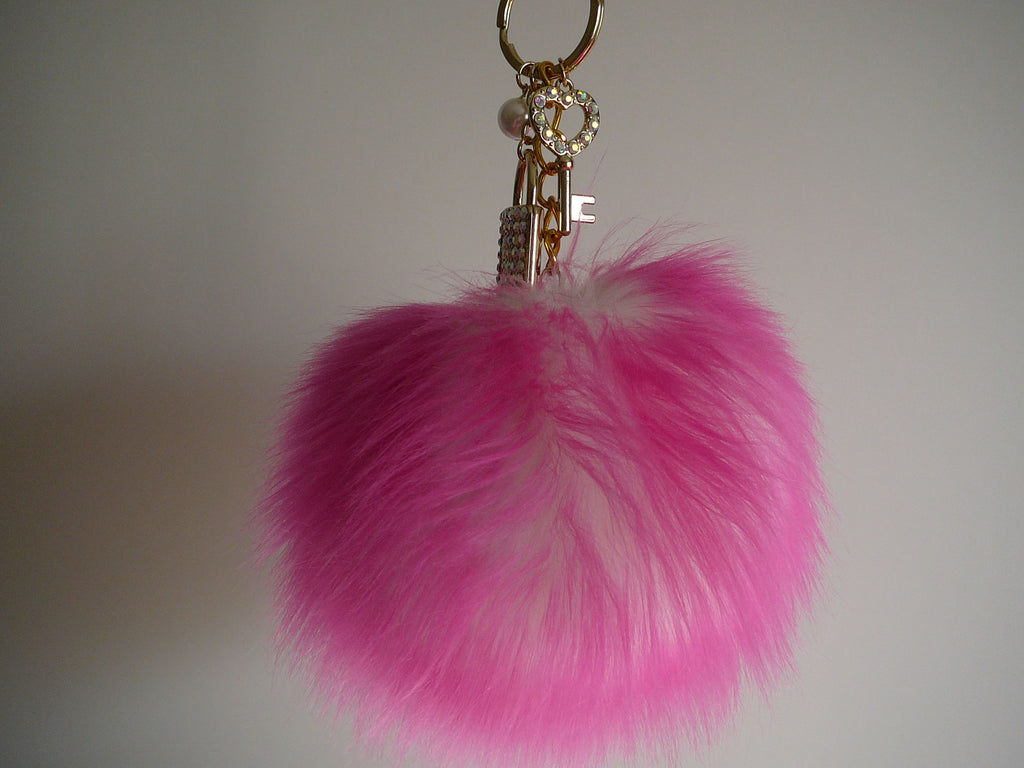 Faux Fur w/charm Pink